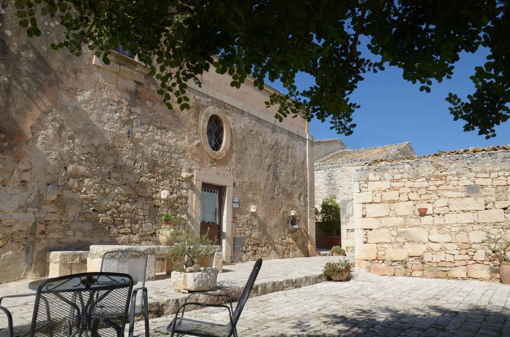 Гостевой дом Casina Di Grotta Di Ferro Санта-Кроче- Камерина Экстерьер фото